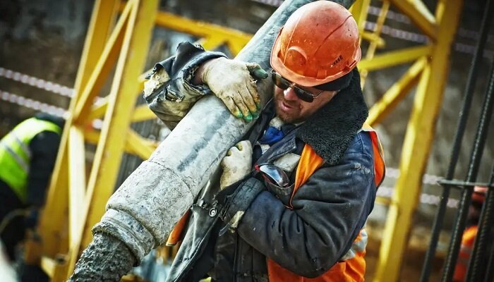 Safe Lifting Strategies to Avoid Construction Injuries