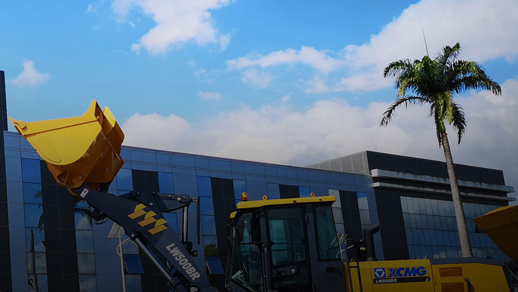 XCMG Delivers Compact Hydrostatic Wheel Loaders to Europe