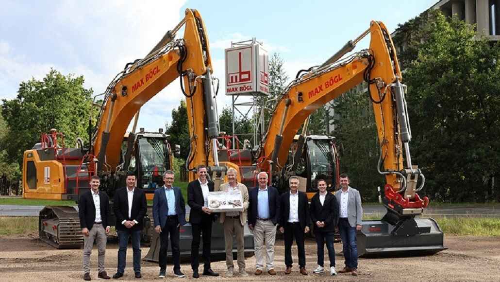25 Liebherr machines for the Max Bögl Group