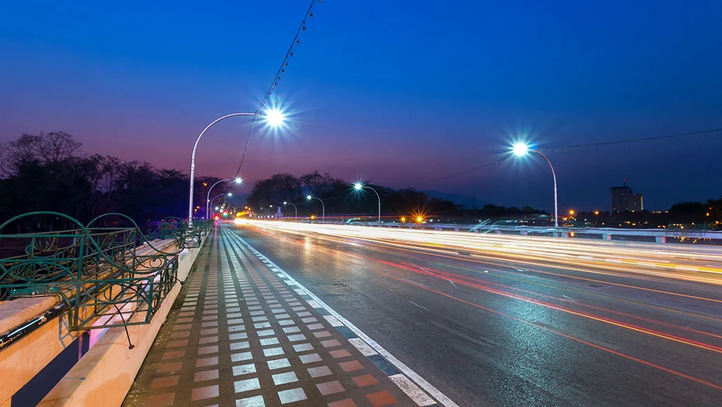 How to Choose a Street Lighting Control Architecture: Individual vs Group Approach