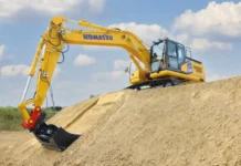 Advanced Excavator Production Begins at Komatsu in Newcastle Komatsu