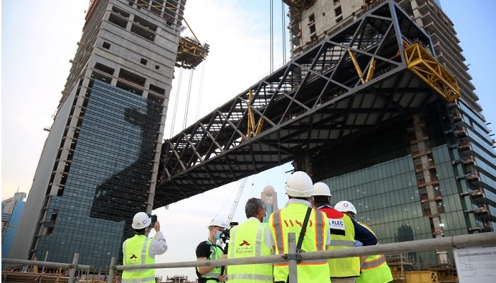 One Za'abeel completes record-breaking cantilever lift