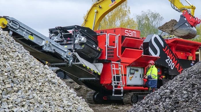 SBM releases powerful mobile jaw crusher for stone and recycling applications