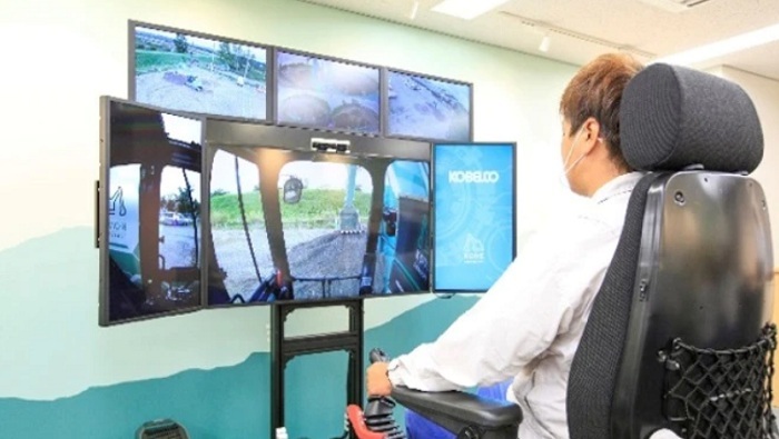 Leica Geosystems, Kobelco Collaborate to Develop Remote Excavator Operation for Construction Industry