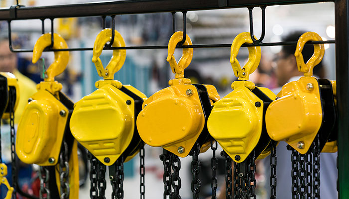 4 Tips For Choosing The Right Construction Lifting Gear