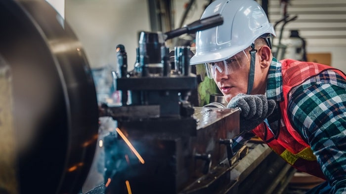3 Safety Tips When Working With Machinery