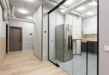 5 Important Ways Commercial Doors Differ From Residential Doors 