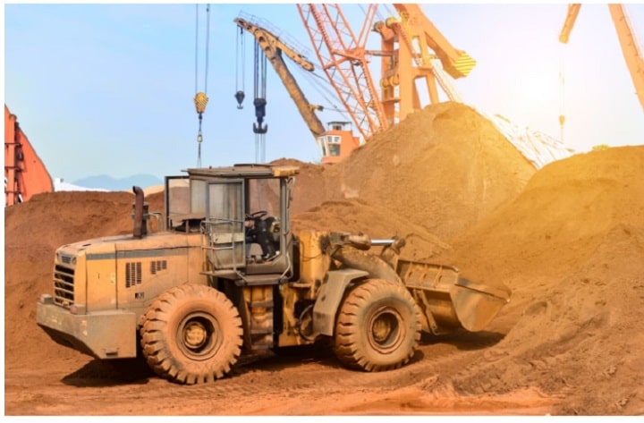 Comparing Open-Cut Mining and Underground Mining