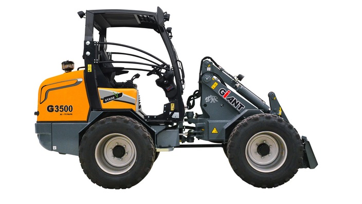 Tobroco-Giant reveals new 3.5 ton G3500 X-tra compact loader for construction