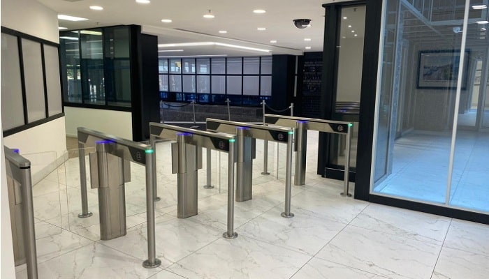 Smart R Distribution  